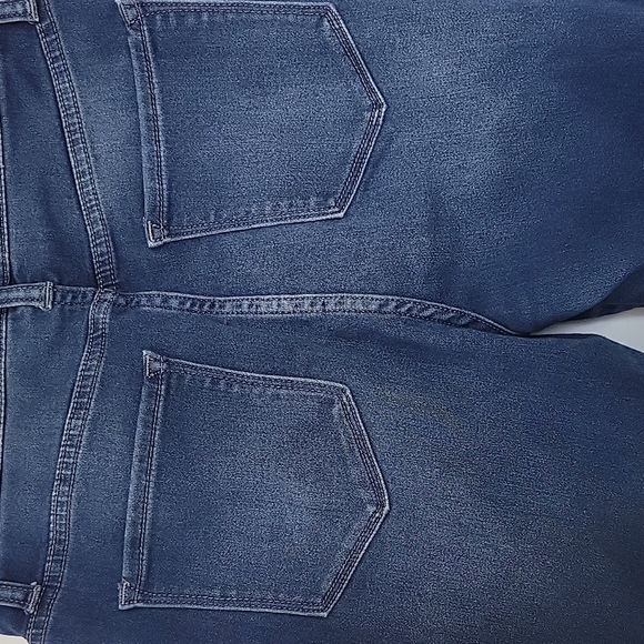 Fashion Nova Distressed Jeggings SZ 7 - Picture 2 of 16